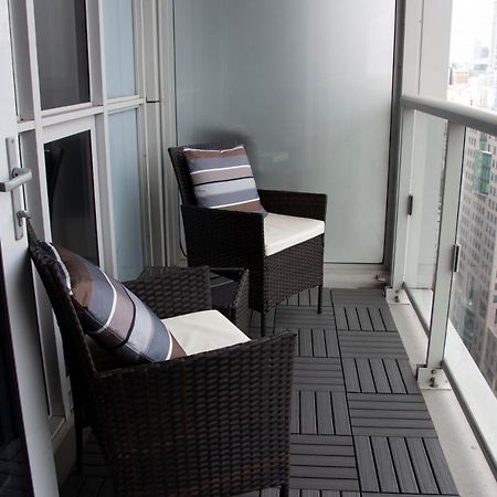 Downtown High-Rise Condo- Cn Tower View Toronto Exterior photo