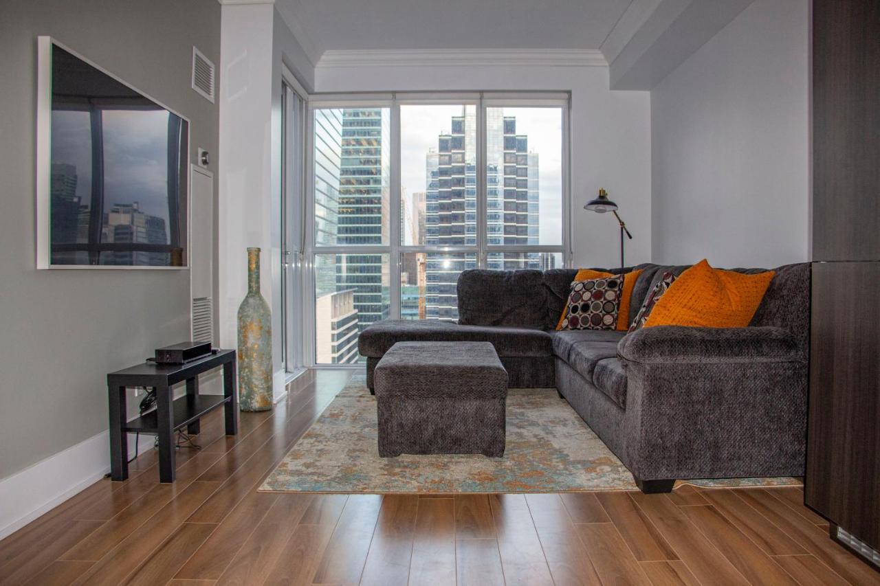 Downtown High-Rise Condo- Cn Tower View Toronto Exterior photo